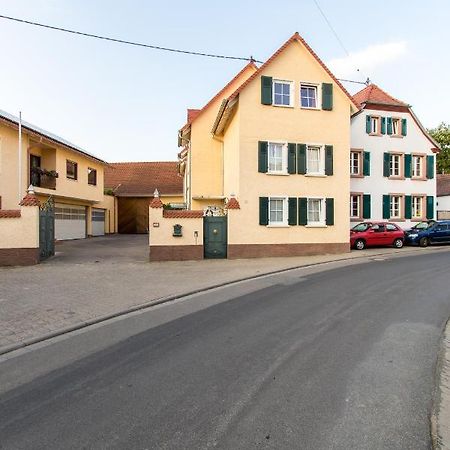 Weingut Und Gaestehaus Henrici Friesenheim is an Ortsgemeinde Exterior photo